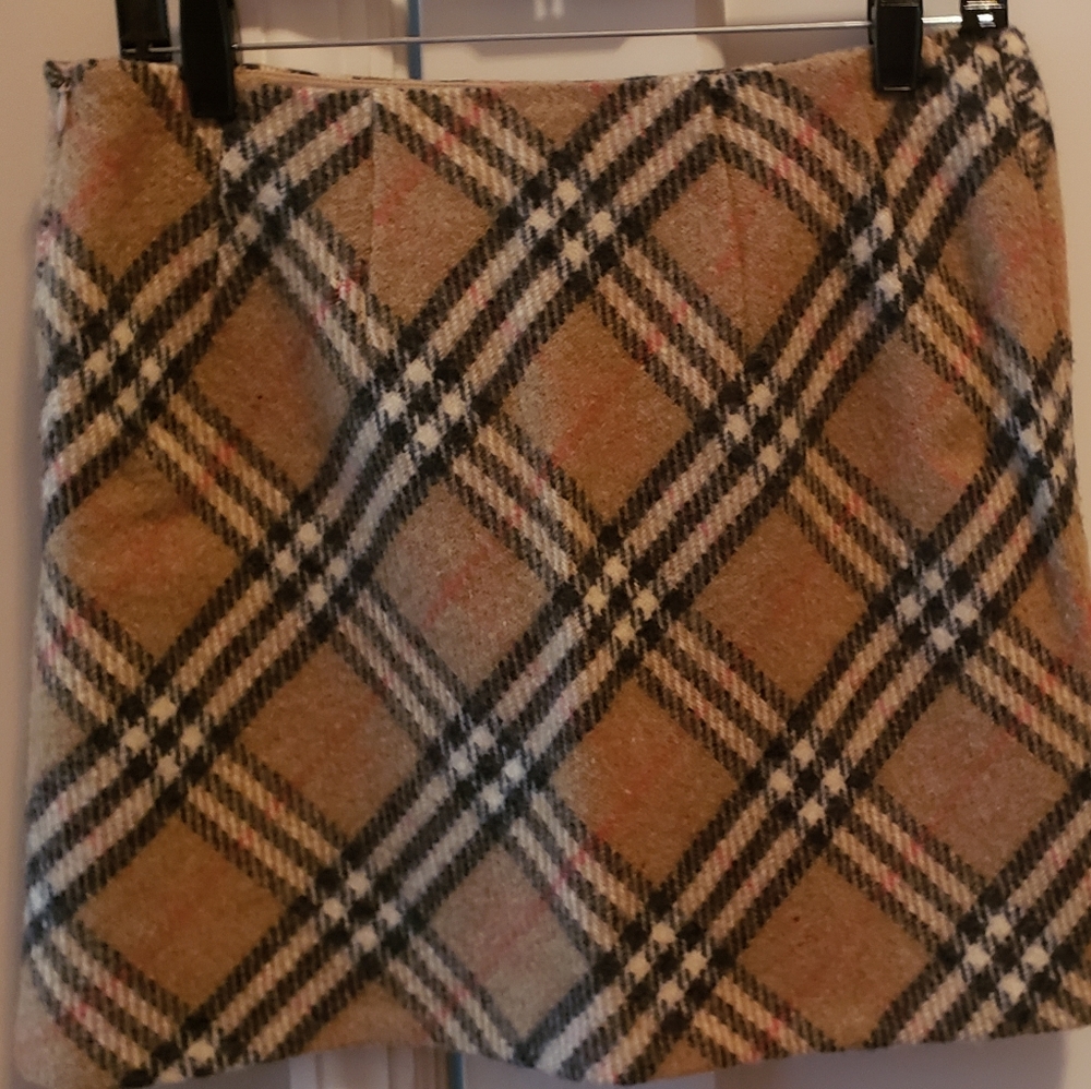 Burberry classic plaid mini skirt size 10
